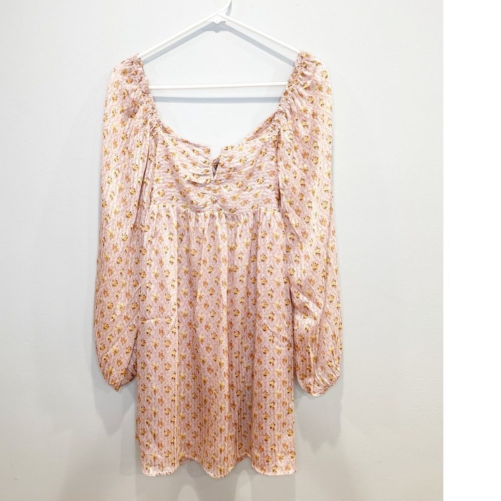 Storia long sleeve tie back floral dress